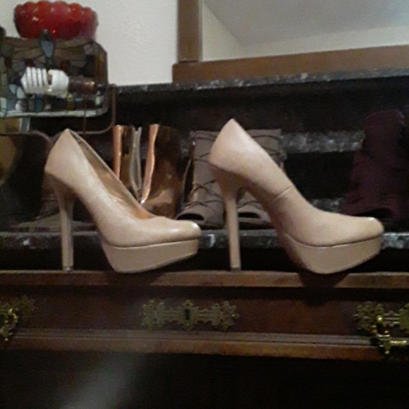 Platform nude heels - Picture 1 of 1